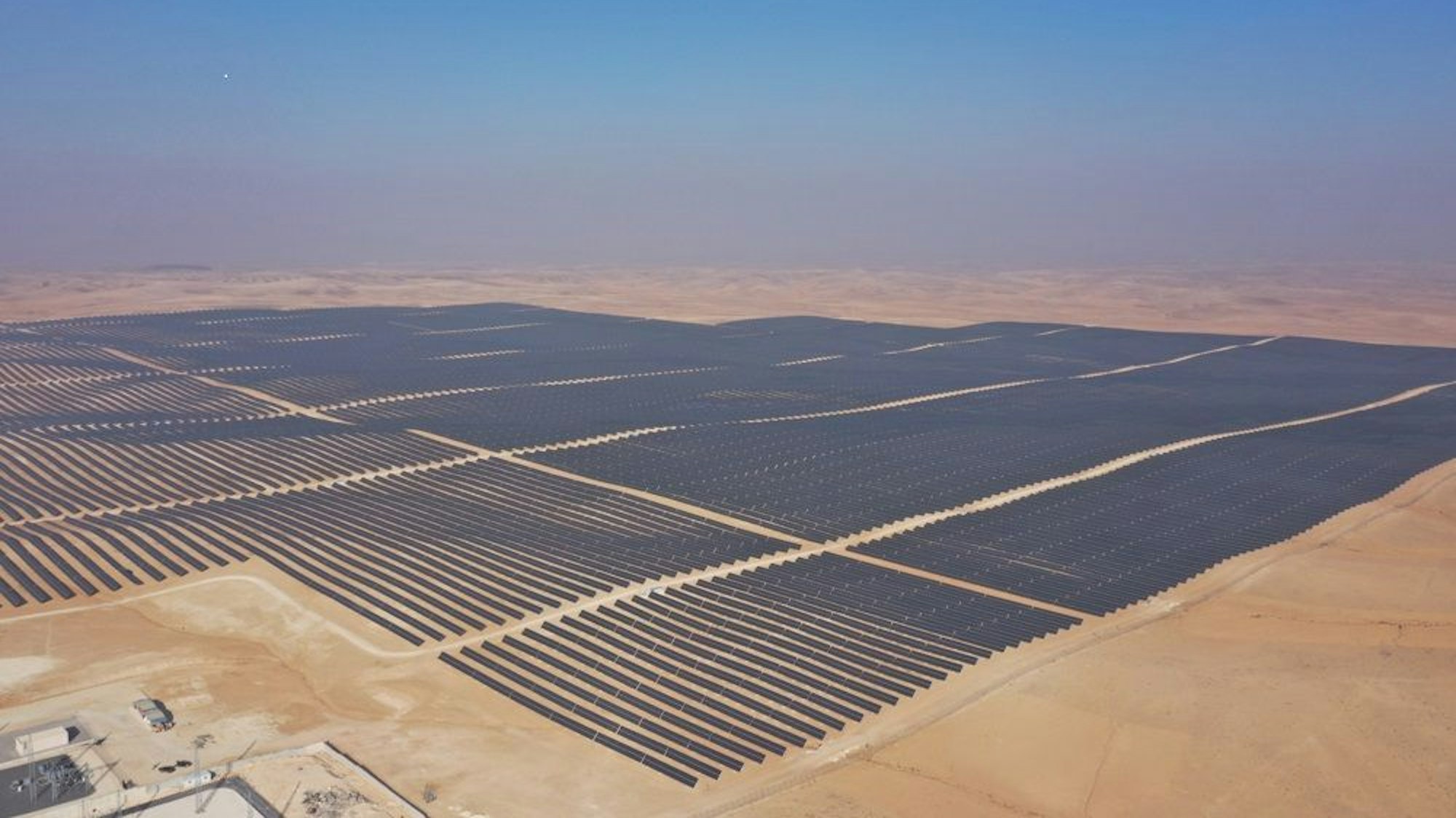 Der Solarpark Baynouna in Jordanien ist eines der von der DEG geförderten Vorhaben.