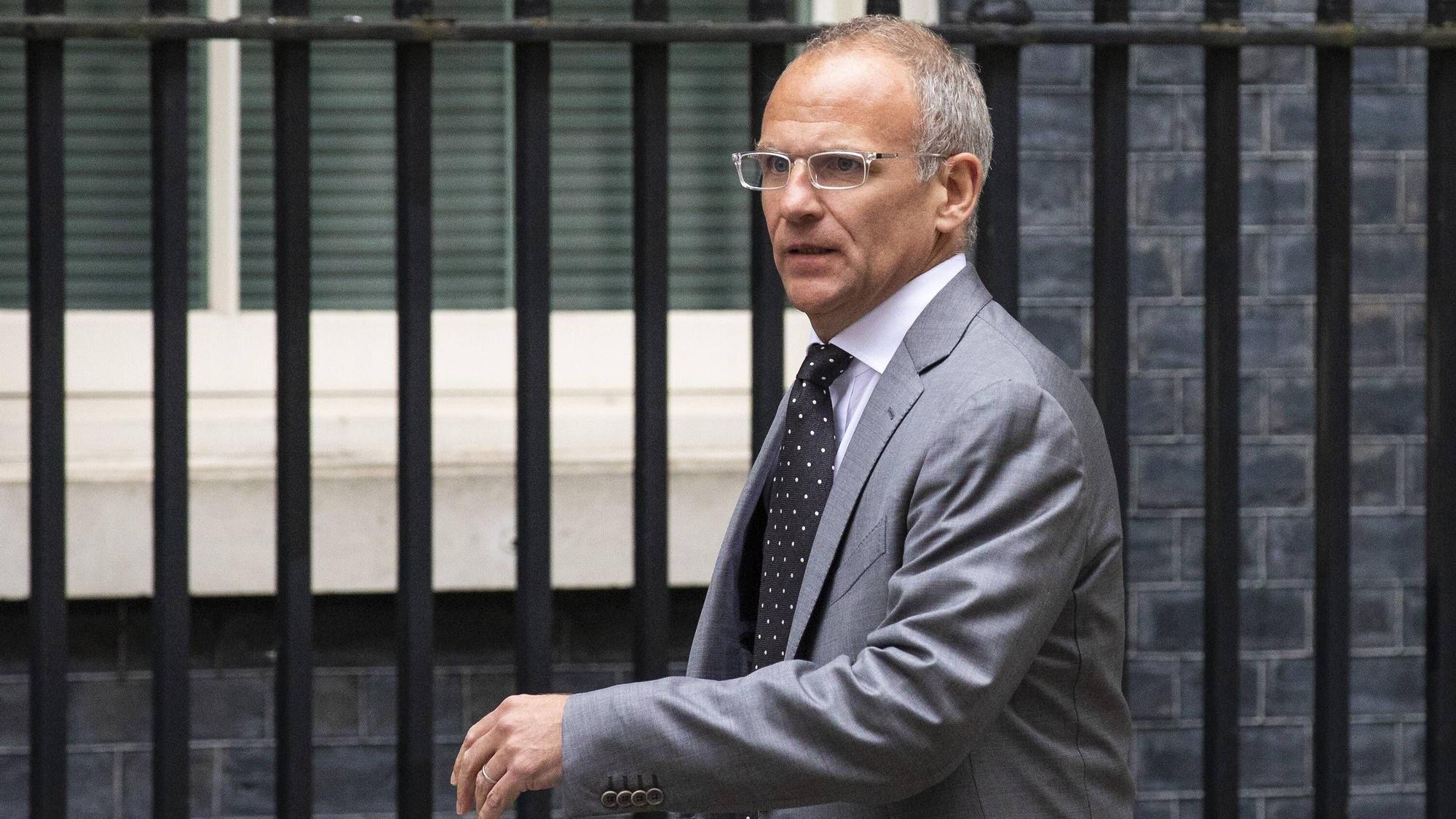 Der damalige Tesco-Chef David Lewis auf dem Weg zu einem Treffen mit der damaligen britischen Premierministerin Theresa May.