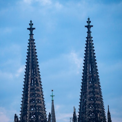 Blick auf die Spitzen des Kölner Doms