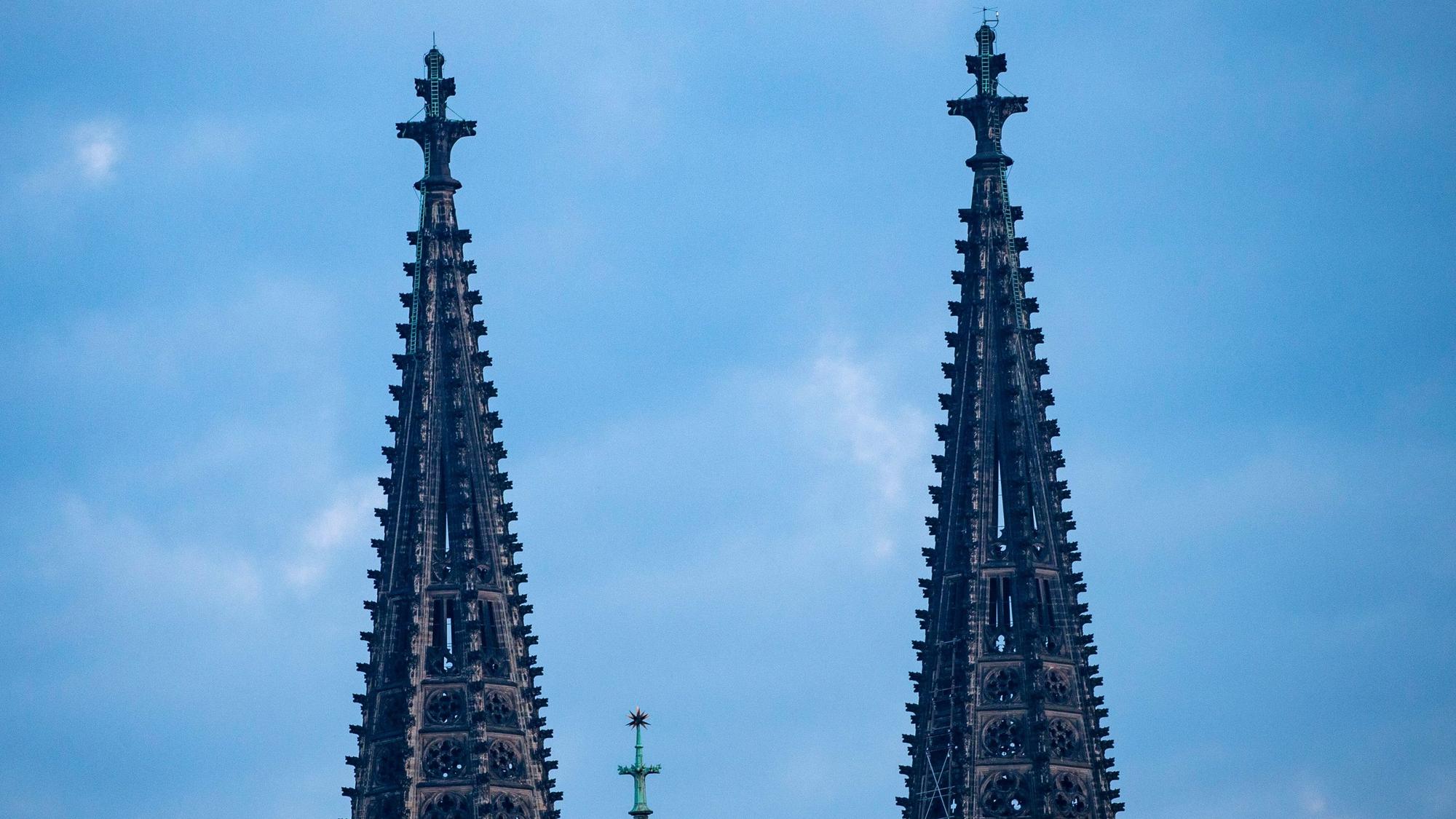 Blick auf die Spitzen des Kölner Doms