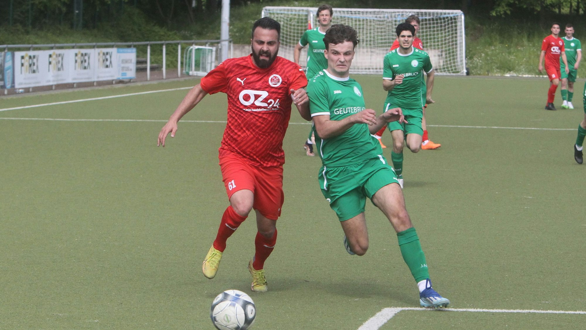 Fatih Tuysuz (links)