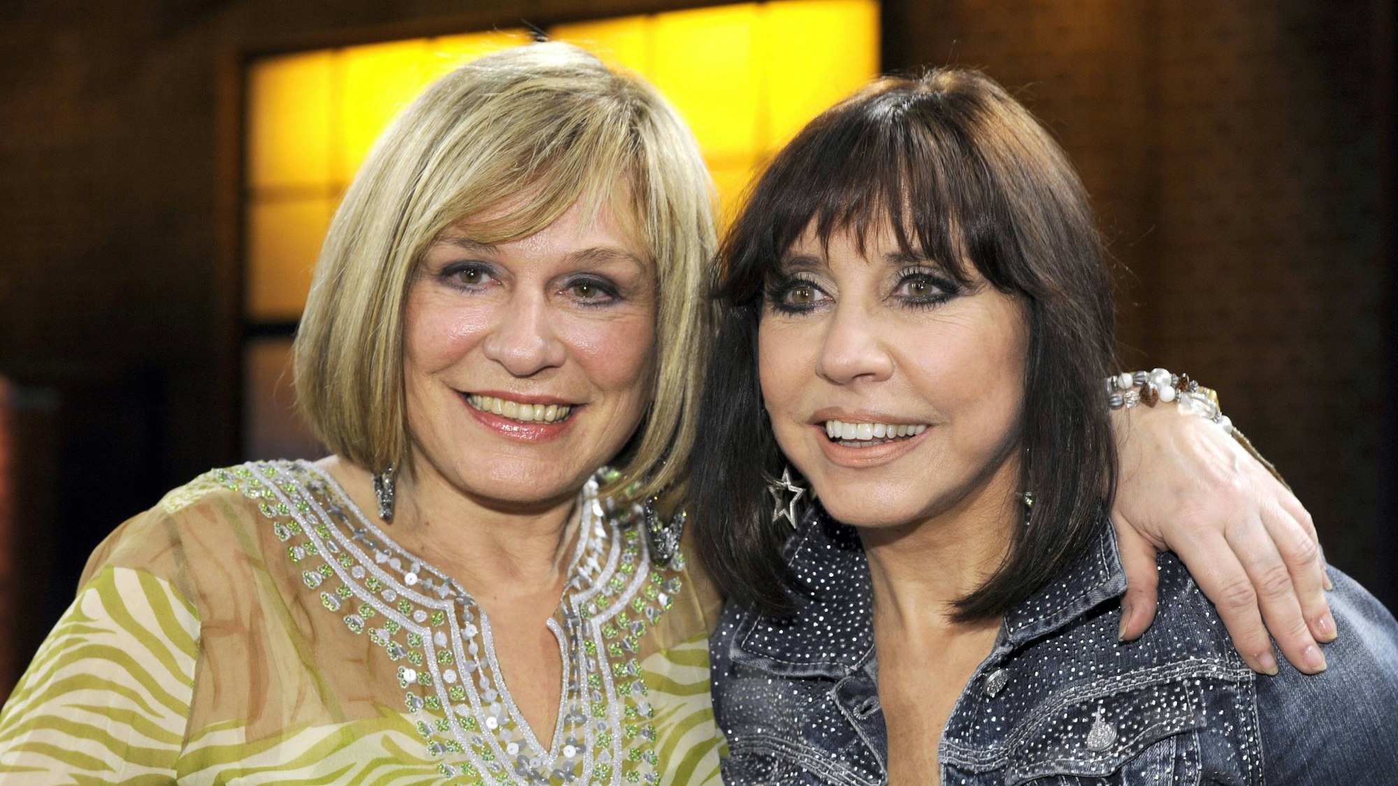 Mary Roos und ihre Schwester Tina York im Kölner Treff.