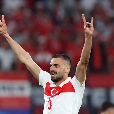 Der türkische Nationalspieler Merih Demiral hatte nach seinem Treffer zum 2:0 im EM-Achtelfinale gegen Österreich den rechtsextremen Wolfsgruß der Grauen Wölfe gezeigt.