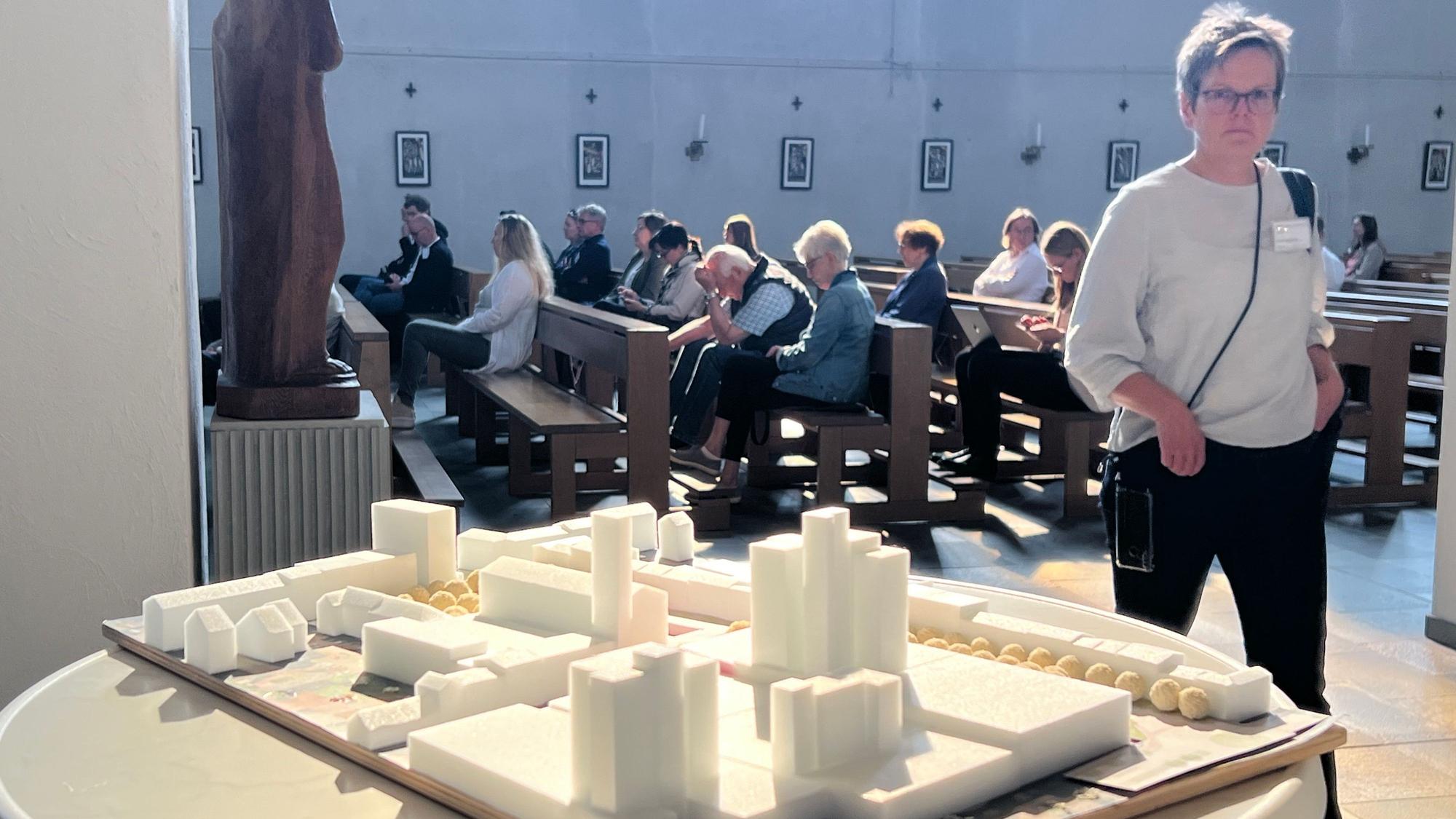 Ein Modell während der Präsentation der Zwischenergebnisse im Juli in der Herz-Jesu-Kirche.