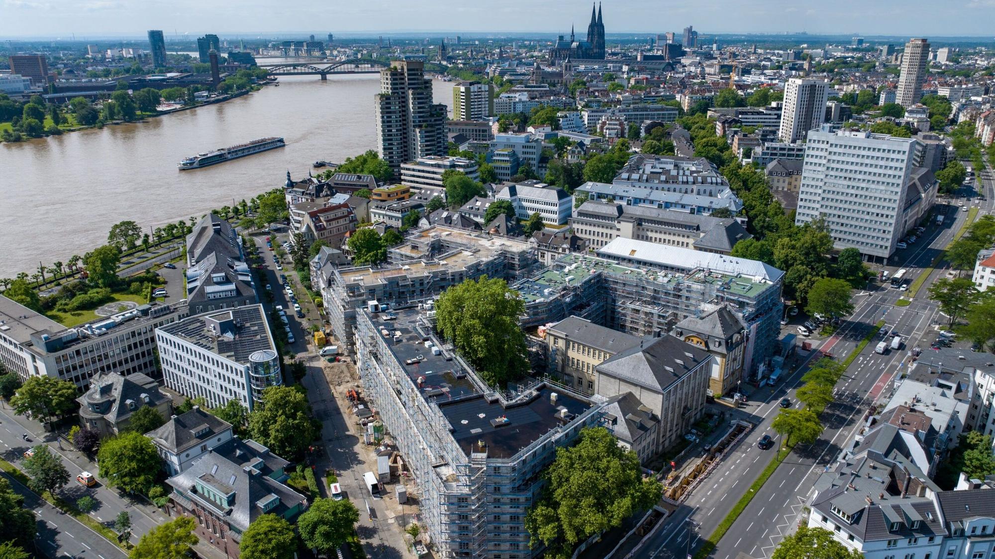 Luftaufnahme auf die Baustelle im Kölner Neubaugebiet Viva Agrippina.