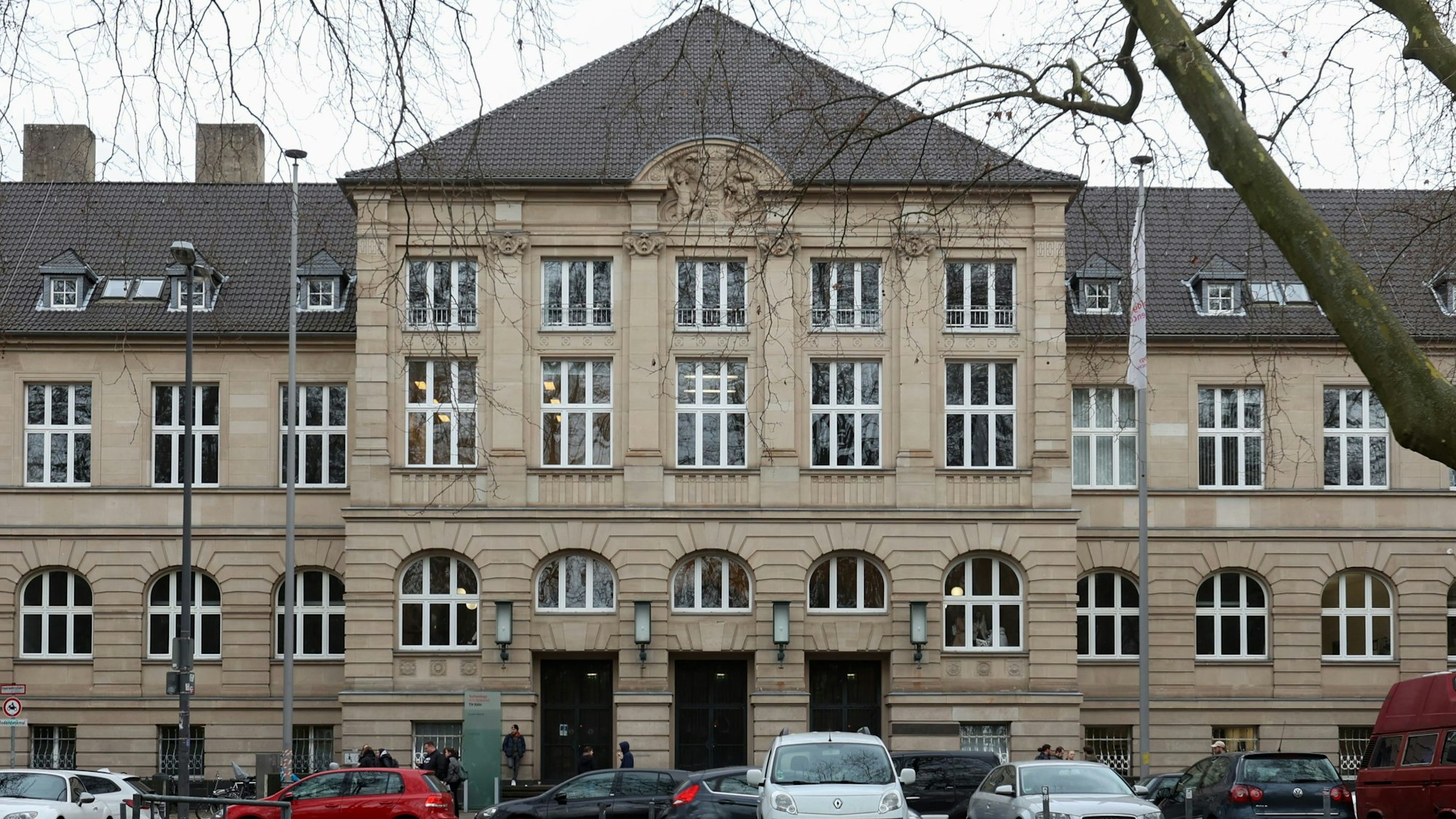 Das Hauptgebäude des Campus Südstadt der TH Köln in der Claudiusstraße. Die Tat geschah im Nebengebäude am Ubierring.