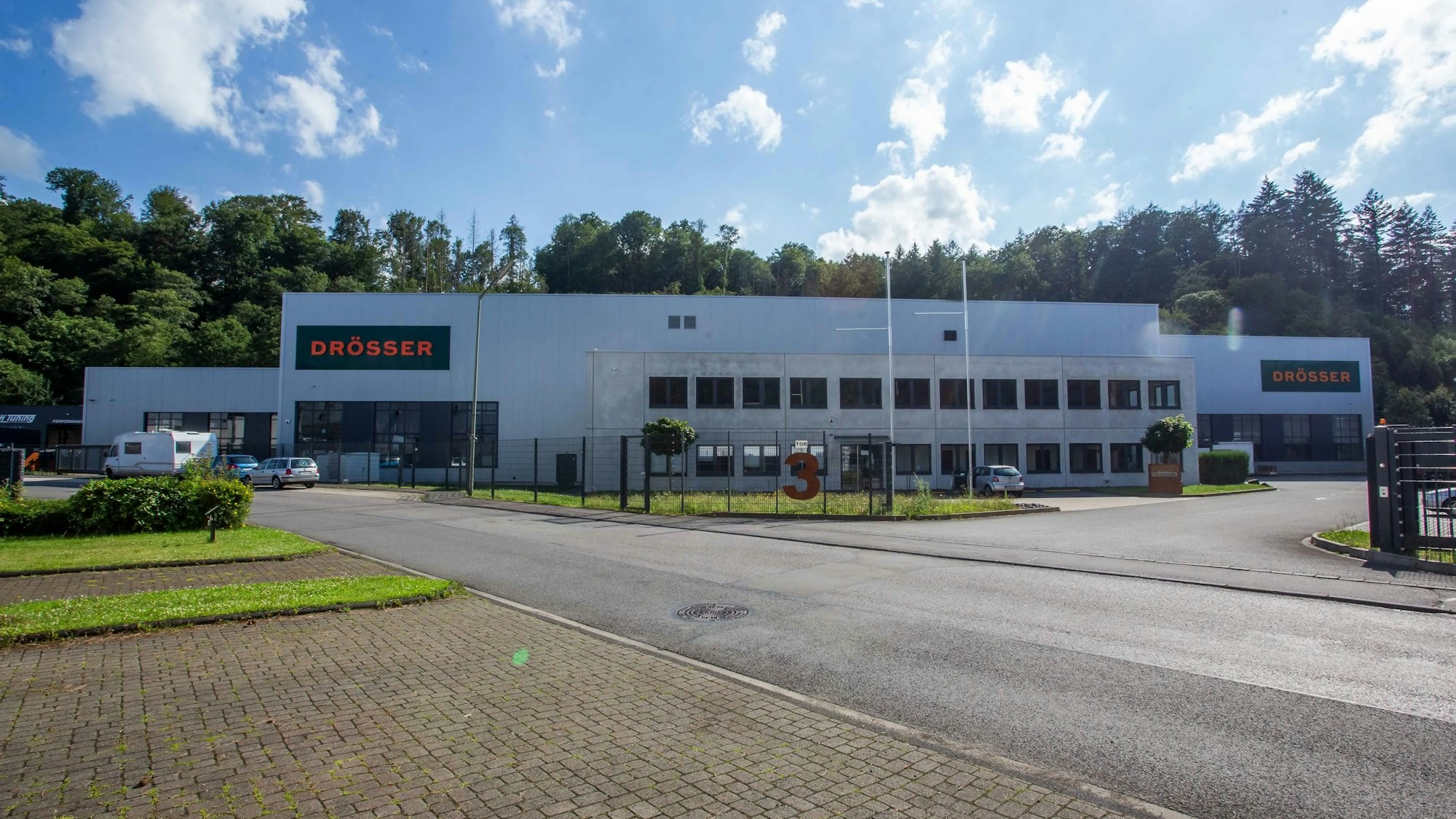 Das Firmengebäude in Loope.