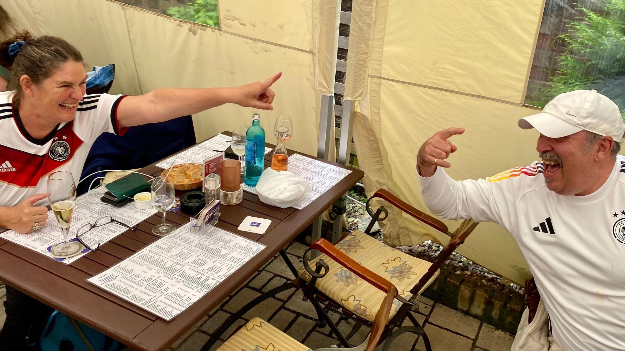 Zu sehen sind Sascha Luetkens und Michael Felser.