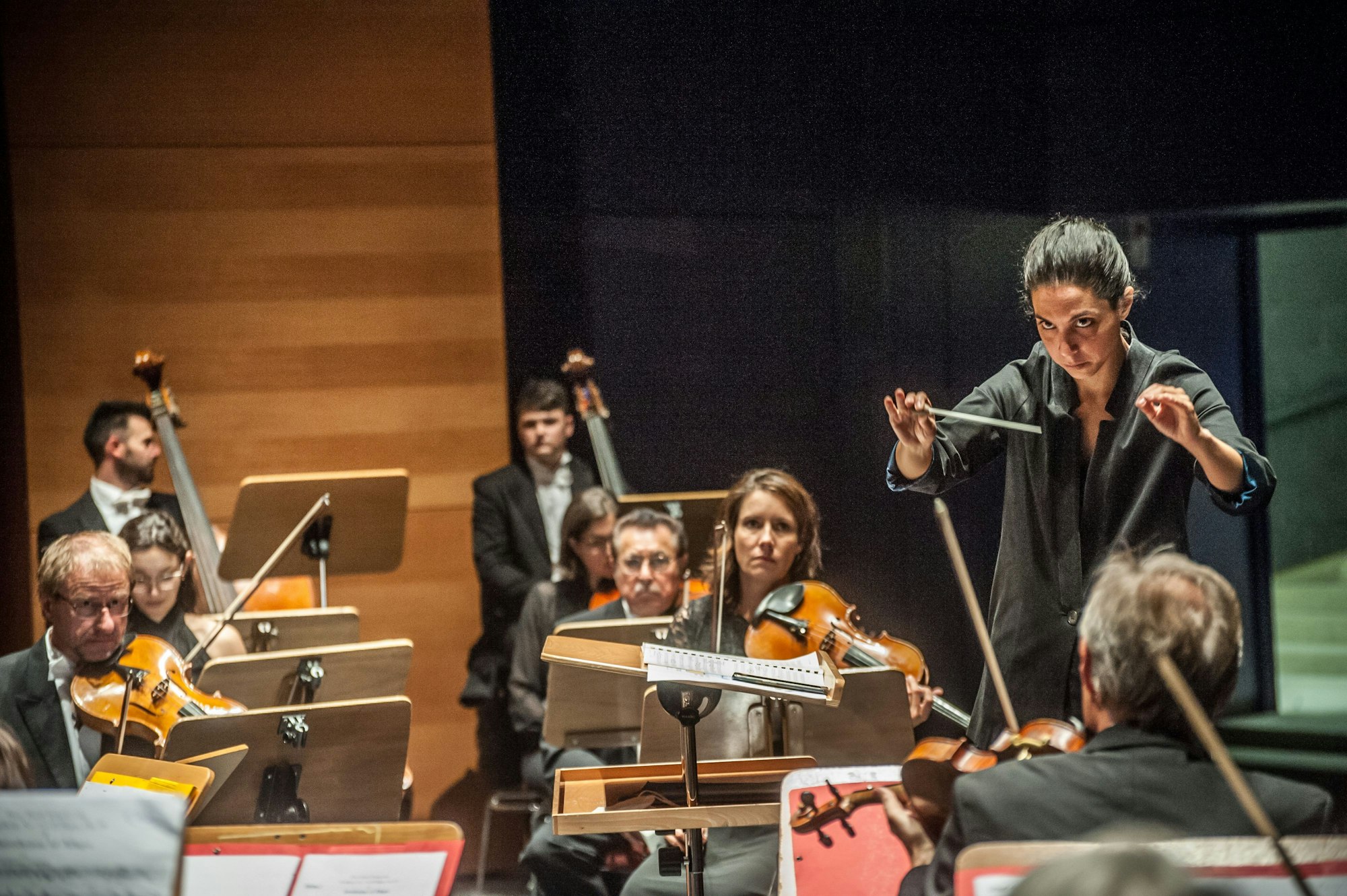 Bayer-Philharmoniker Dirigentin Bar Avni / Forum