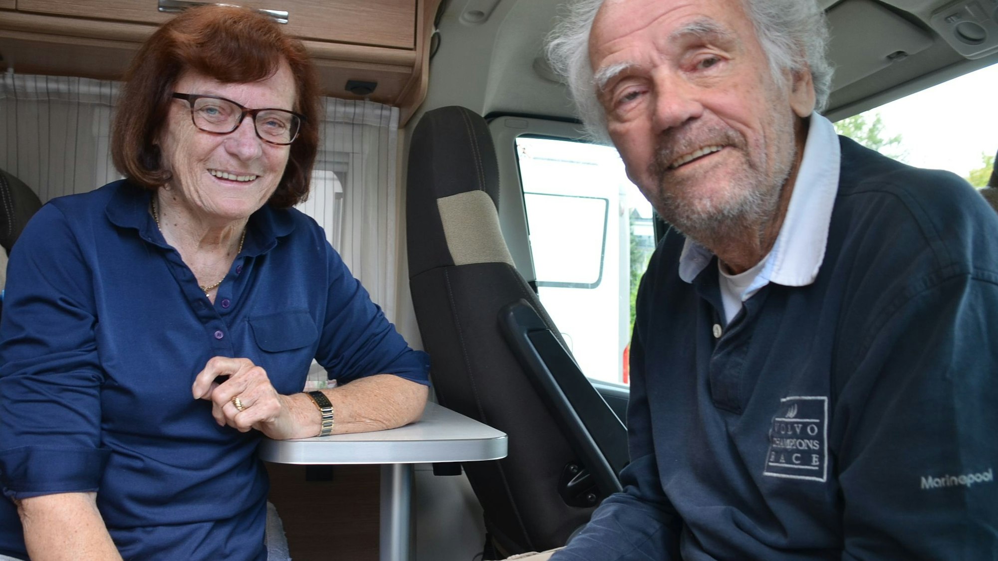 Christa und Hans Bayer aus München haben es in ihrem Reisemobil gemütlich gemacht. Gerade stehen sie damit in Waldbröl und genießen den Komfort, den ihnen die Anlage an der Vennstraße bietet.