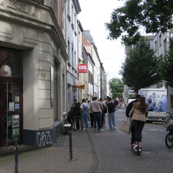 Eingang zur Wissmannstraße an der Ecke Stammstraße.