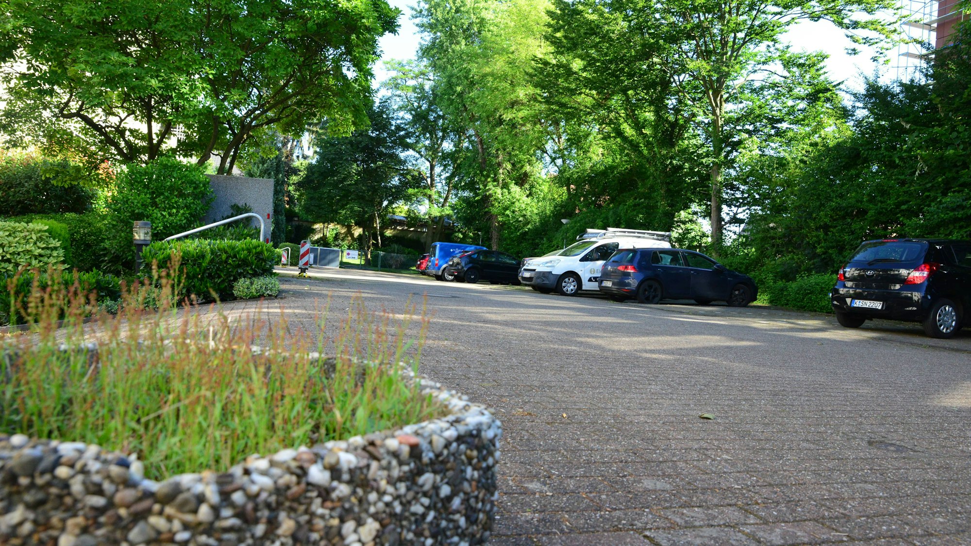 Das Bild zeigt einen Wendehammer an der Kapfenberger Straße in Frechen, wo die Opfer überfallen wurden.