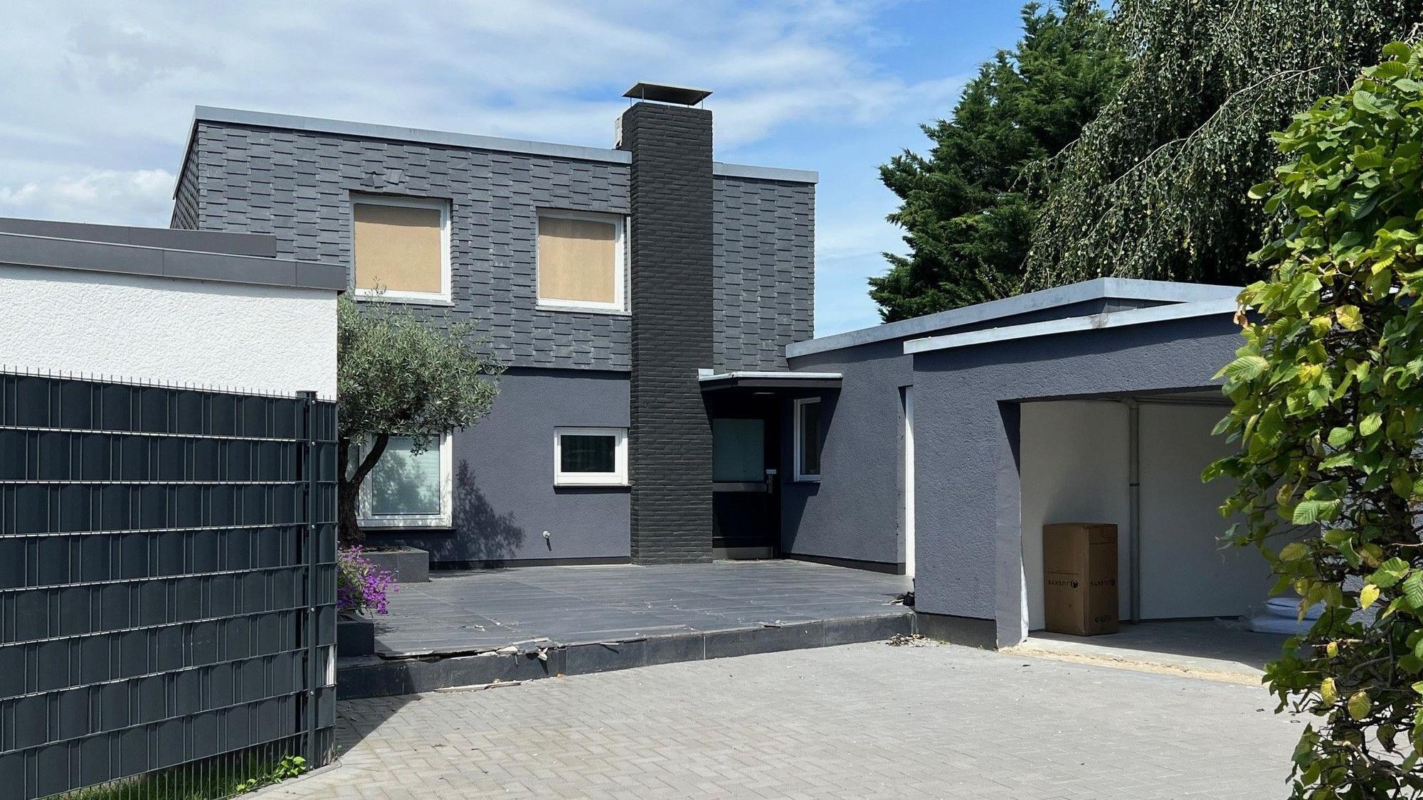 In dieser Villa in Rodenkirchen wurde das Paar aus dem Ruhrgebiet festgehalten.