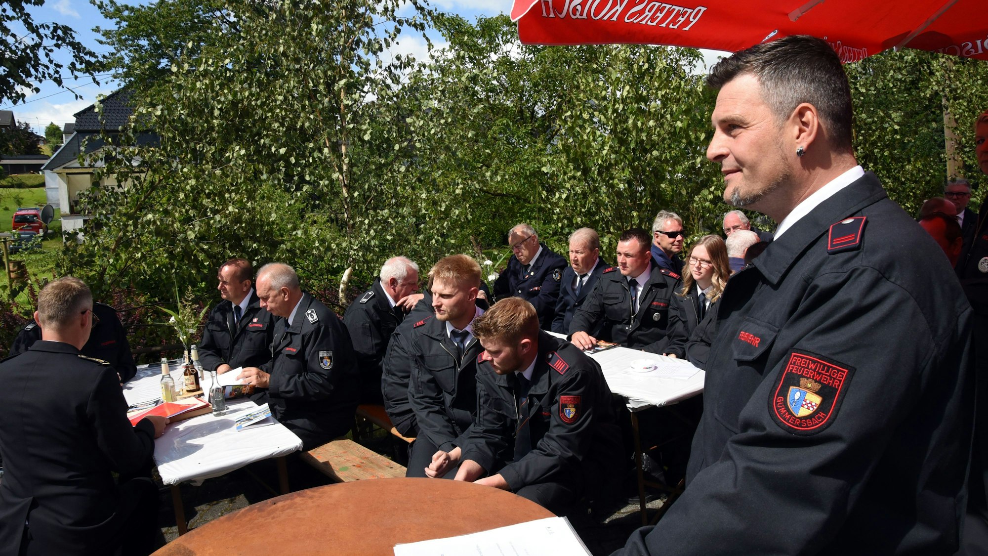 Einheitsführer Manuel Baumann am Rednerpult.