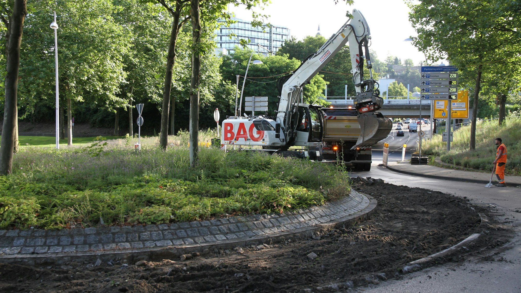 Sanierung des Kreisverkehrs an Bonner Straße/Konrad-Adenauer-Allee/Pleiser Hecke in Siegburg
