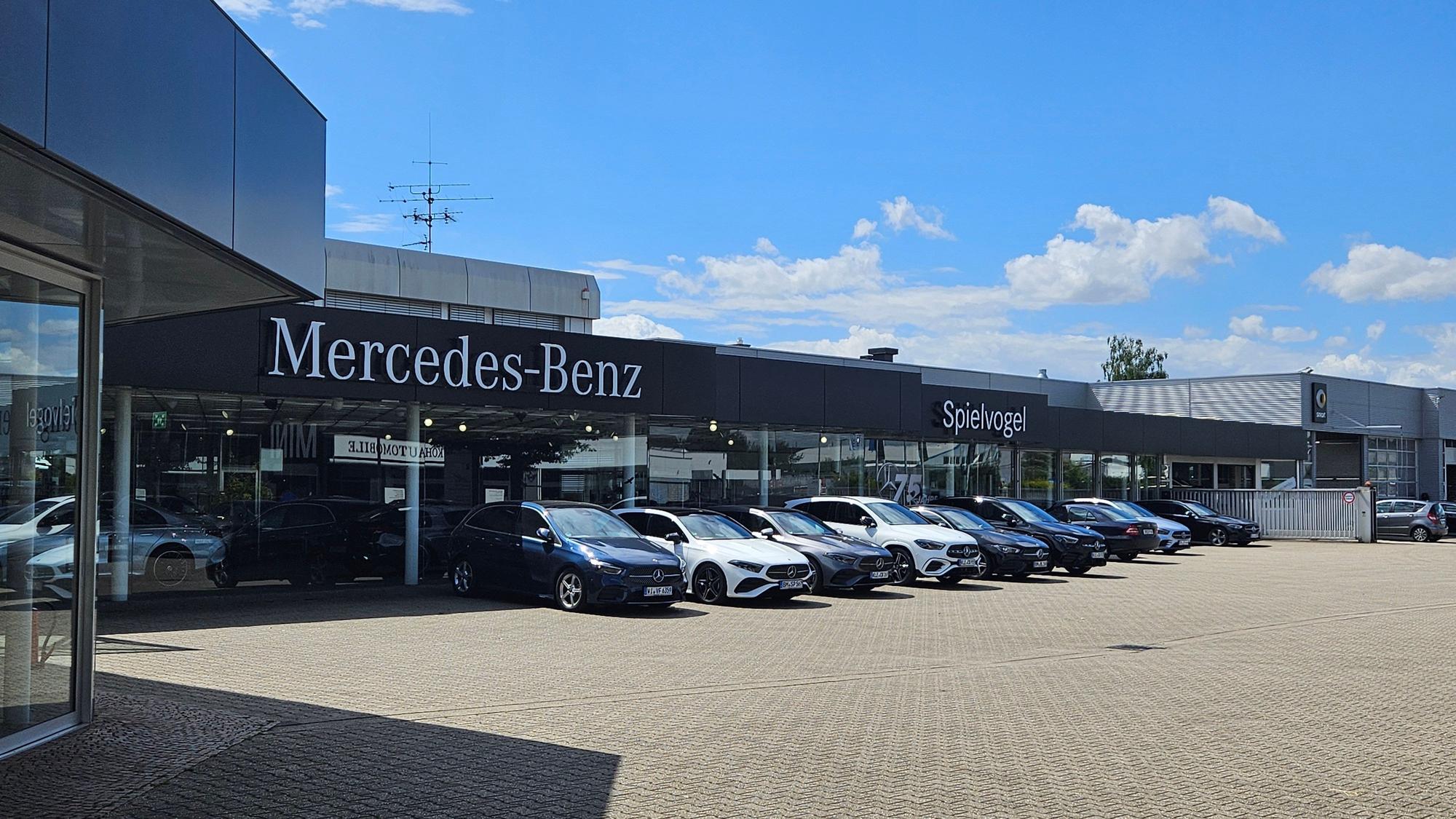 Die Herbrand-Gruppe aus Kevelaer übernimmt das 75 Jahre alte Autohaus Spielvogel in Bergheim. Der Name Spielvogel soll zunächst bleiben.