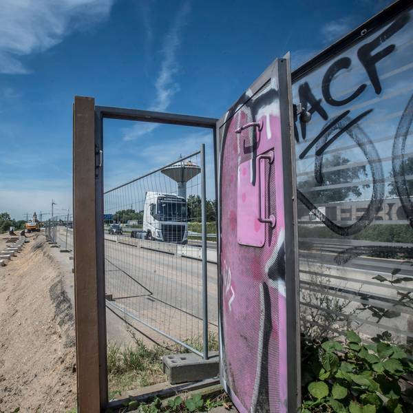 Die A1-Baustelle zwischen Dhünn und Europaring: Auf Lärmschutz wird man hier noch lange warten. Foto: Ralf Krieger