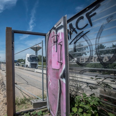 Die A1-Baustelle zwischen Dhünn und Europaring: Auf Lärmschutz wird man hier noch lange warten. Foto: Ralf Krieger