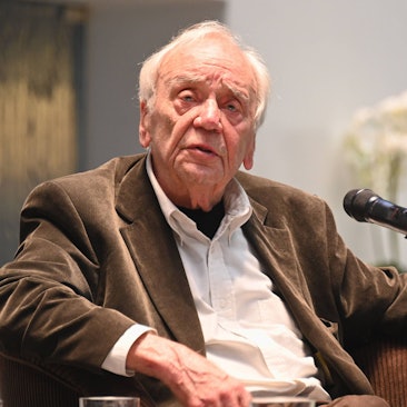 Der Schriftsteller Jürgen Becker beim Empfang im Kölner Rathaus anlässlich seines 90. Geburtstags