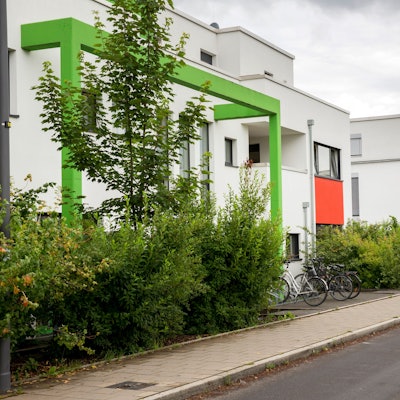 06.07.2021, Köln: Das neue Wohngebiet in Köln-Widdersdorf gilt als größtes Neubaugebiet Deutschlands.
Es steht wegen seiner zahlreichen Einfamilienhäuser und dem damit verbundenen hohen Flächenbedarf in der Kritik.
copyright by Michael Bause