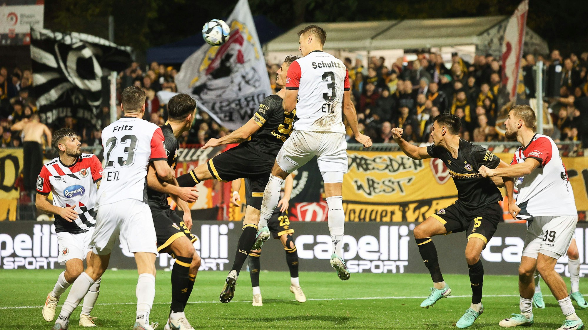 Michael Schultz Viktoria Koeln 3, Viktoria Koeln vs. Dynamo Dresden, 3. Fussball-Bundesliga, Fussball, 15. Spieltag, 10.11.2023, Saison 2023-24, DFL REGULATIONS PROHIBIT ANY USE OF PHOTOGRAPHS AS IMAGE SEQUENCES AND/OR QUASI-hVIDEO, Viktoria Koeln vs. Dynamo Dresden, 3. Fussball-Bundesliga, Fussball, 15. Spieltag, 10.11.2023, Saison 2023-24, Koeln *** Michael Schultz Viktoria Koeln 3 , Viktoria Koeln vs Dynamo Dresden, 3 Soccer Bundesliga, Soccer, Matchday 15, 10 11 2023, Season 2023 24, DFL REGULATIONS PROHIBIT ANY USE OF PHOTOGRAPHS AS IMAGE SEQUENCES AND OR QUASI hVIDEO, Viktoria Koeln vs Dynamo Dresden, 3 Soccer Bundesliga, Soccer, Matchday 15, 10 11 2023, Season 2023 24, Koeln Copyright: xEibner-Pressefoto/JoergxNiebergax EP_JNL