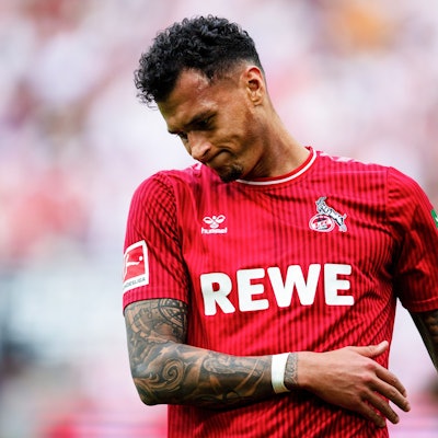 Kölns Davie Selke reagiert nach einer vergebenen Torchance. Er wird den FC nun doch verlassen und sucht eine neue Aufgabe.