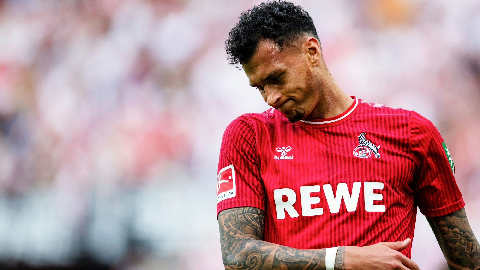 Kölns Davie Selke reagiert nach einer vergebenen Torchance. Er wird den FC nun doch verlassen und sucht eine neue Aufgabe.