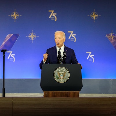 US-Präsident Joe Biden spricht bei den Feierlichkeiten zum 75. Jubiläum der Nato.