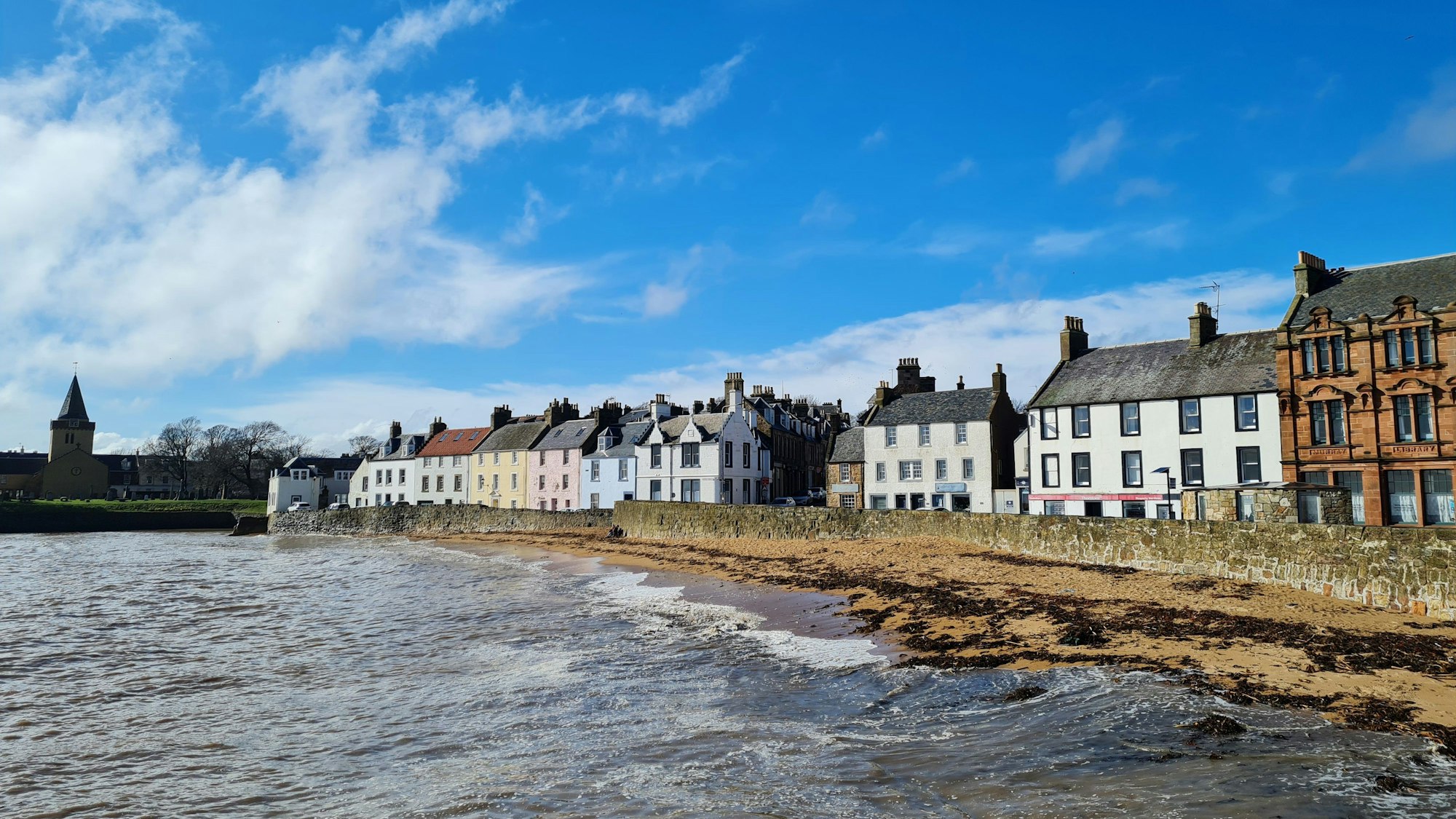 ARCHIV - Maritim und ein guter Übernachtungsort an der Küste der Halbinsel Fife ist Anstruther.