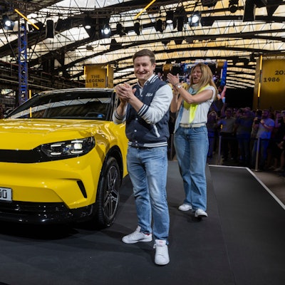 Ford stellt den neuen Capri vor. Das Elektroauto wird in Köln produziert.