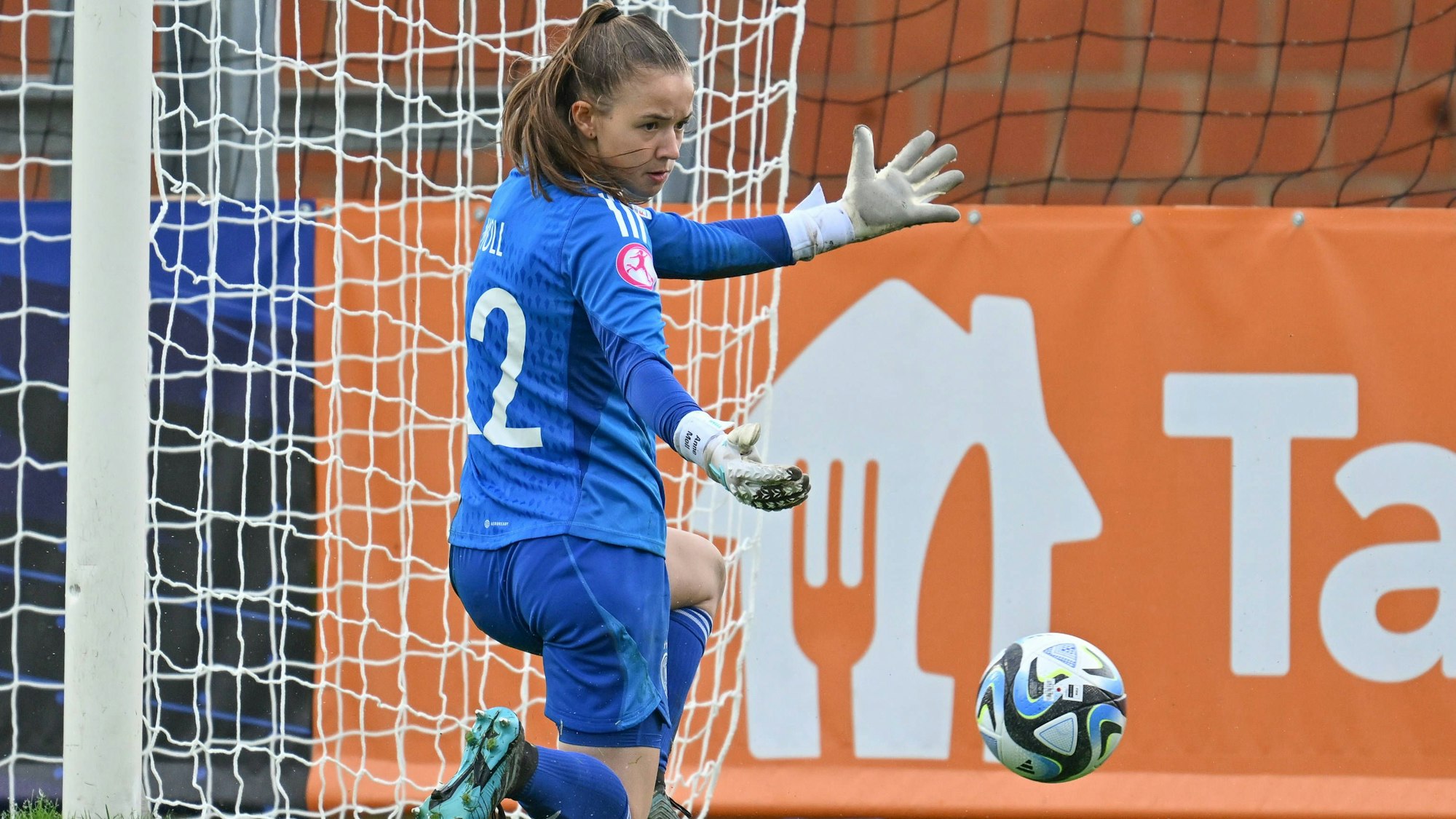 UEFA WOMEN S UNDER-19 EURO NETHERLANDS VS GERMANY goalkeeper Anne Moll 12 of Germany pictured during a female soccer game between the national women under 19 teams of The Netherlands and Germany at the UEFA Womens Under-19 EURO Final Tournament on the third matchday in Group A on Wednesday 24 July 2023 in Tubize , Belgium . PHOTO SPORTPIX David Catry Tubize Stade Leburton Walloon Brabant Belgium PUBLICATIONxNOTxINxBEL Copyright: xSportpix.bex xDavidxCatryxDavidxCatryx