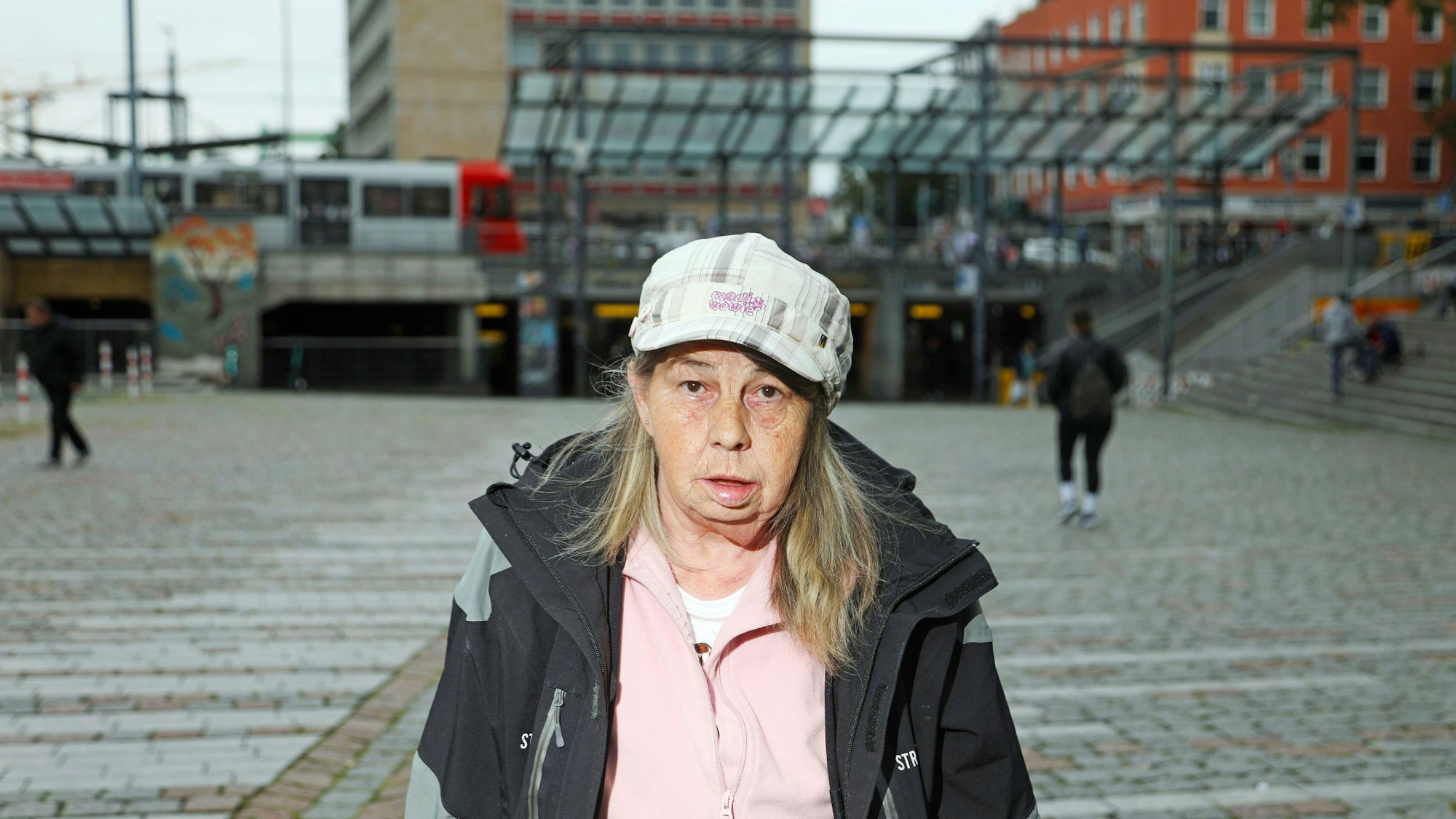 Linda Rennings auf dem Wiener Platz.