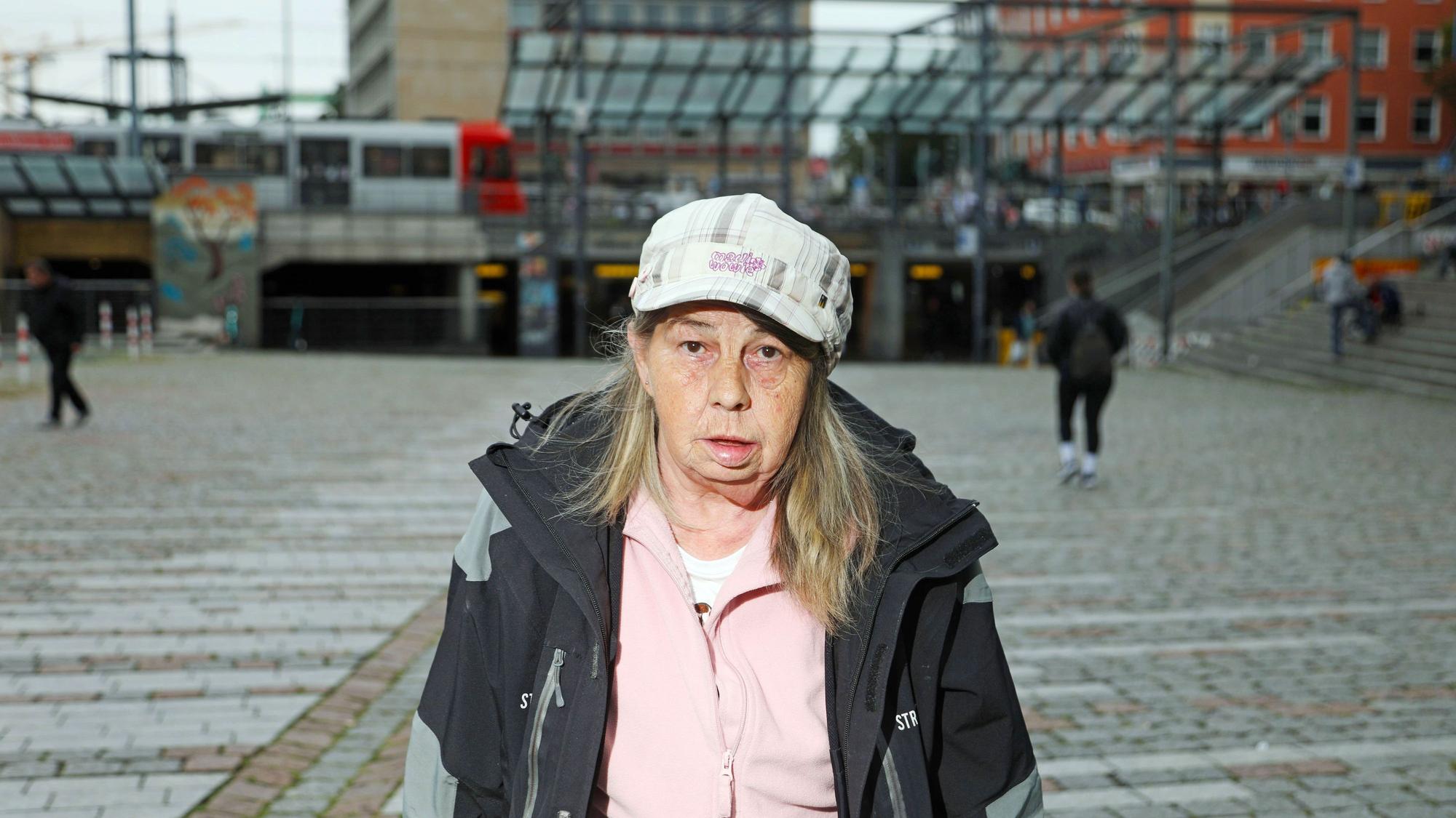 Auf dem Wiener Platz, Linda Rennings