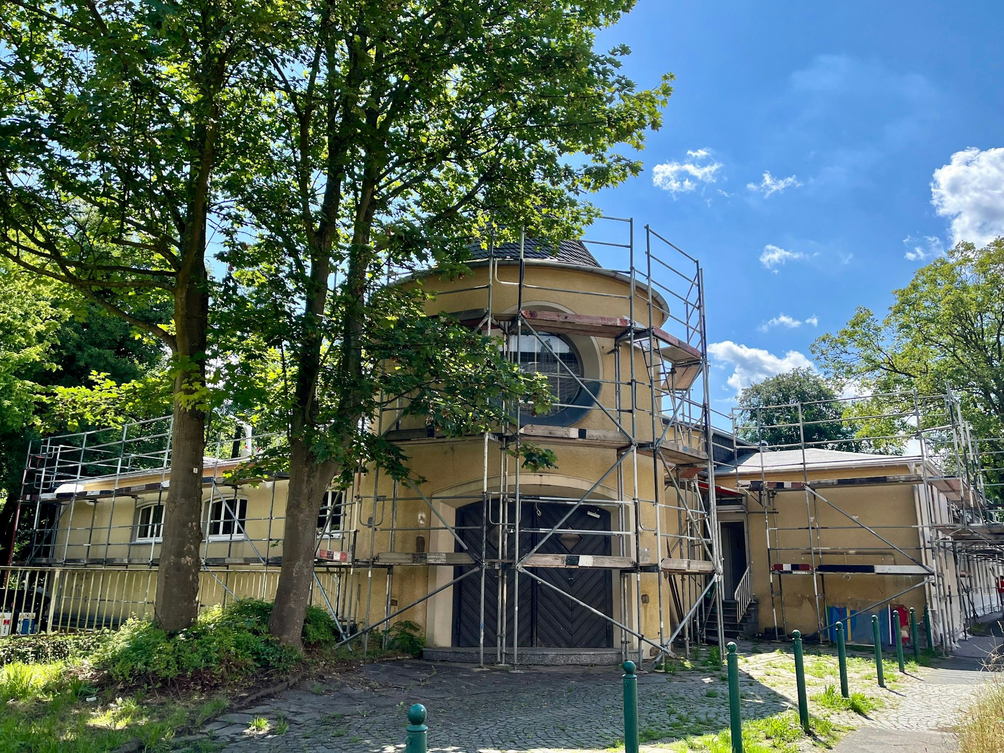 Lindenhof von außen.
