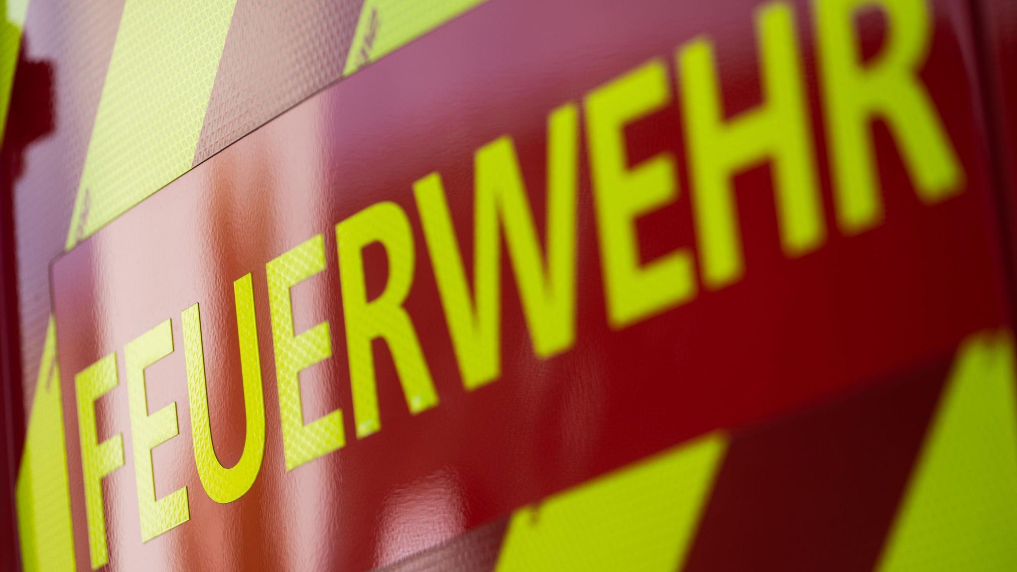 Ein Einsatzfahrzeug der Feuerwehr. (Symbolbild)