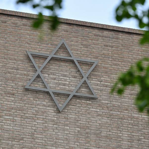 Ein Davidstern ist am Gebäude des neuen Synagogenzentrums Potsdam zu sehen.