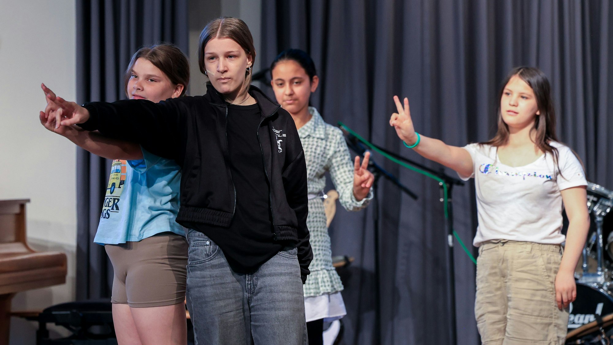 Kinder auf der Bühne