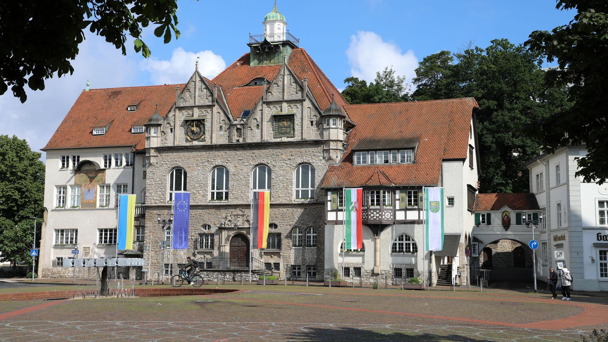 Das Foto zeigt das Rathaus Bergisch Gladbach