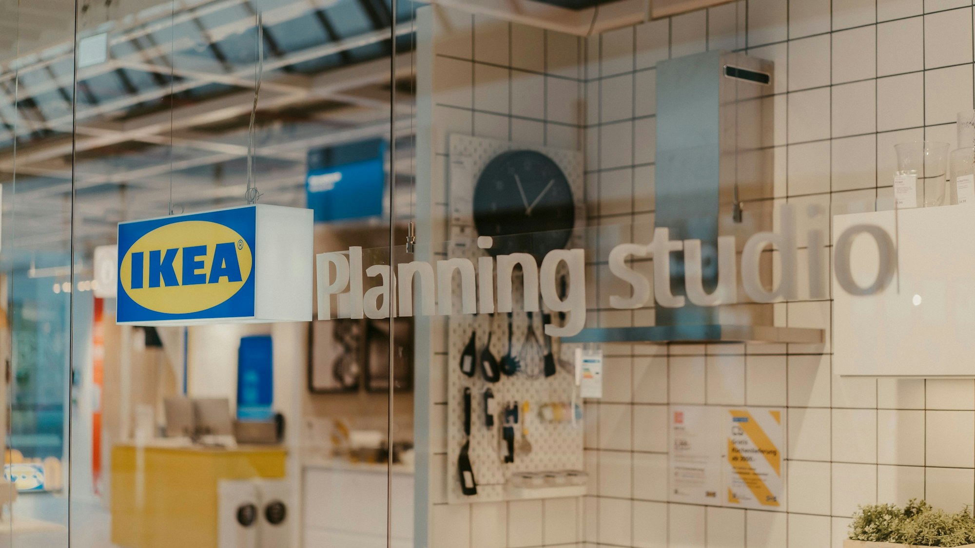 IKEA hat in Deutschland bisher neun Planungsstudios eröffnet, ein weiterer Standort in Köln ist in Planung.