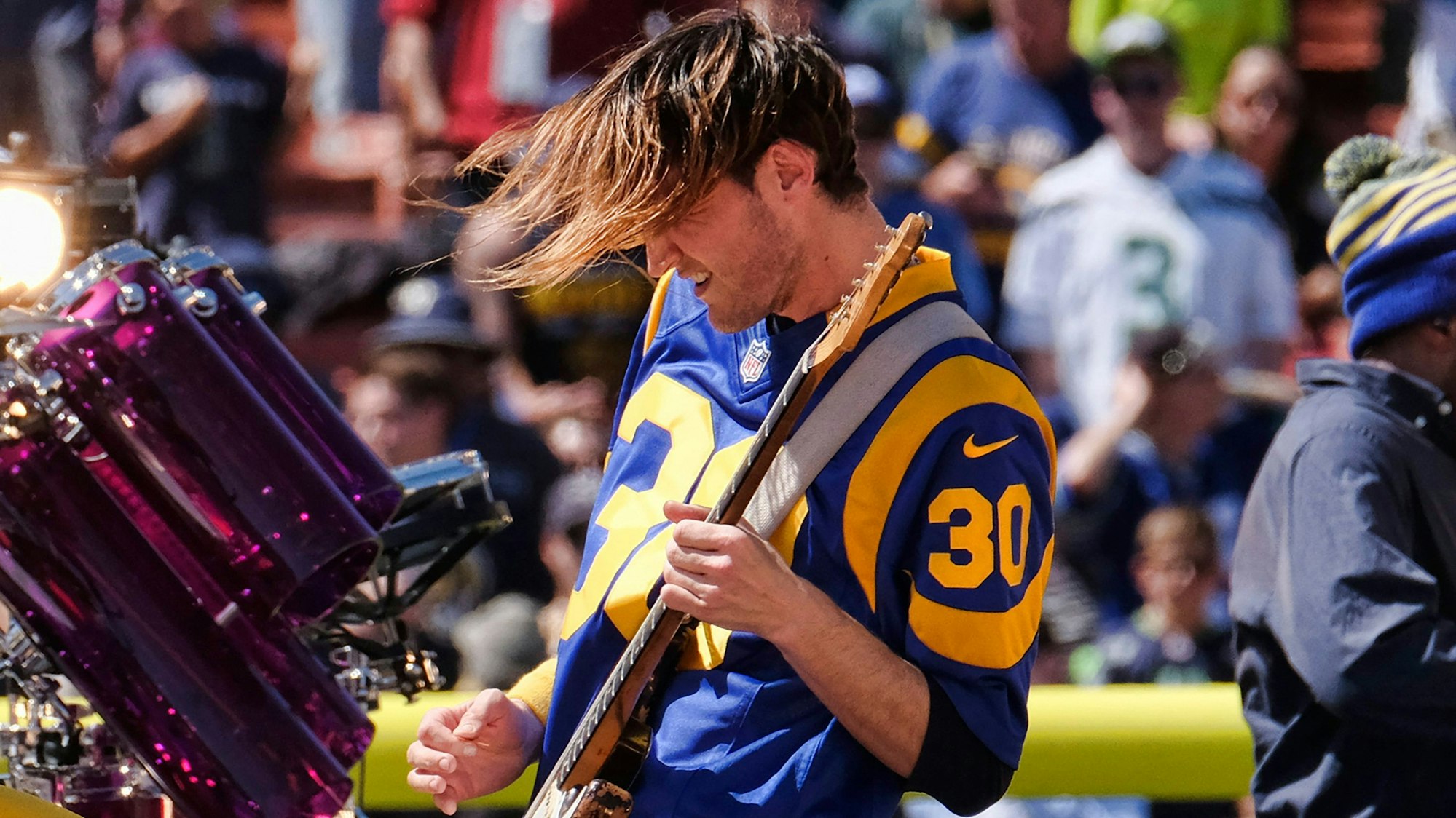 Gitarrist Josh Klinghoffer während eines Auftritts der Red Hot Chili Peppers.