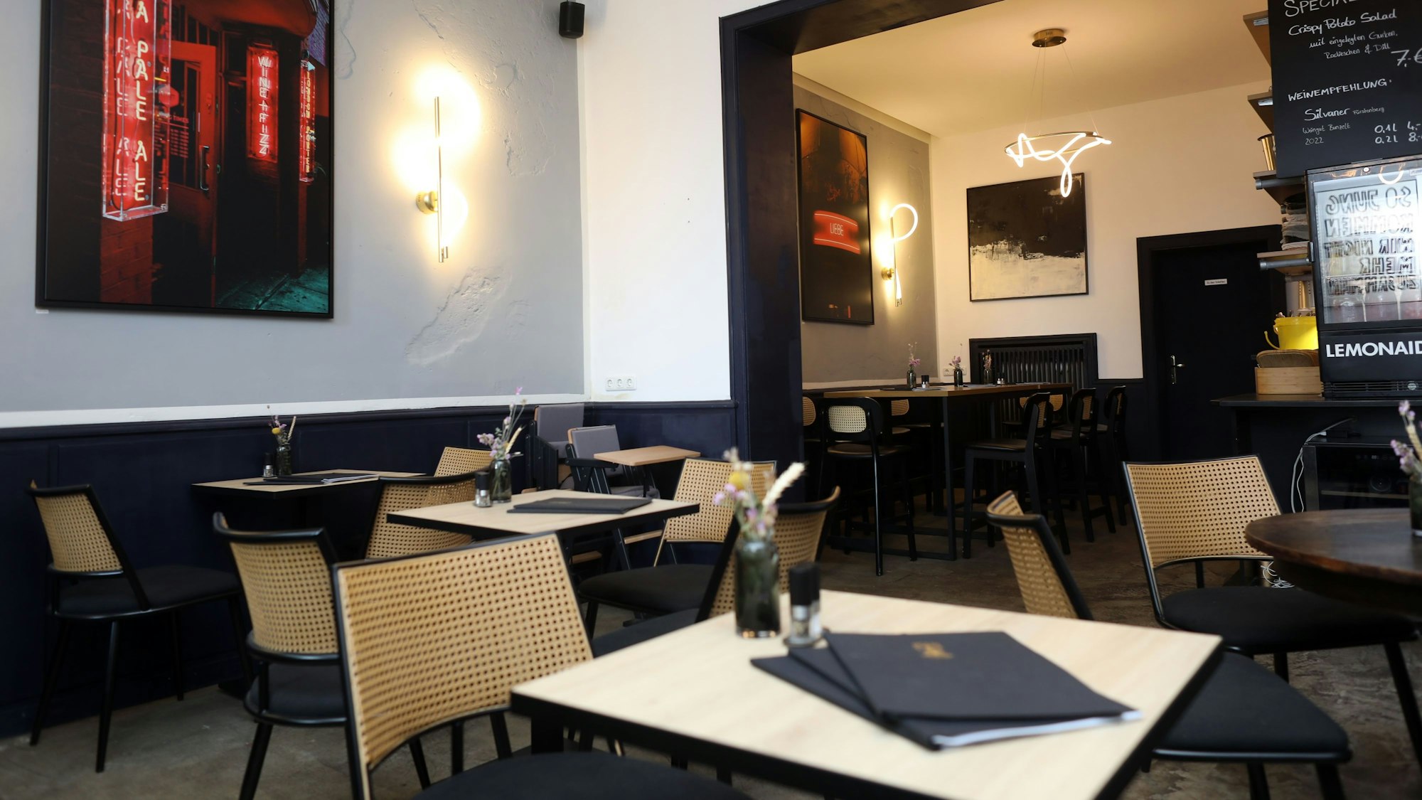 Der Innenraum vom Bistro Jung & Alt in Klettenberg.