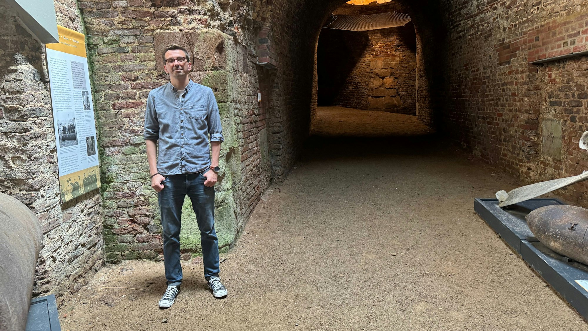 Betriebsleiter Jacek Grubba in der Zitadelle von Jülich.