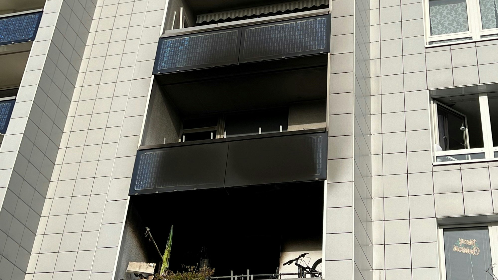 Das Wohnhaus in Bocklemünd nach dem Brand