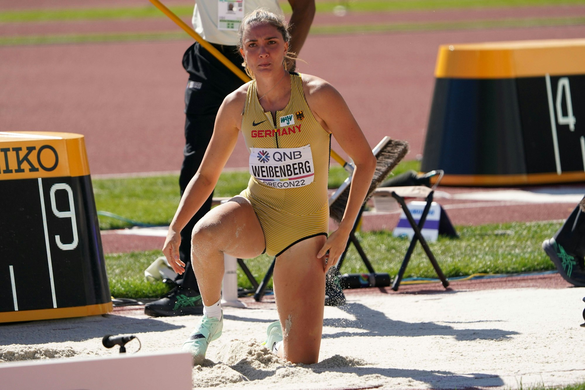 WM 2022 Oregon , Eugene USA, World Athletics, Leichtathletik, athletics, Track and Field, World athletics Championships 2022Oregon Leichtathletik WM 2022 Oregon 15-.07-24..07..2022, Hayward field Eugene, Oregon, Siebenkampf Weitsprung, Sophie Weißenberg, Weissenberg, Deutschland , enttäuscht *** World Championships 2022 Oregon , Eugene USA, World Athletics, athletics, track and field, World athletics Championships 2022Oregon Athletics World Championships 2022 Oregon 15 07 24 07 2022, Hayward field Eugene, Oregon, heptathlon long jump, Sophie Weissenberg, Weissenberg, Germany , disappointed