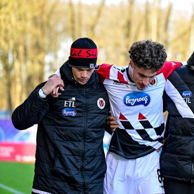 Donny Bogicevic Viktoria Köln, 8 muss verletzt ausgewechselt werden, verletzt, Verletzung, injured, sporting injury, 27.01.2024, Köln Deutschland, Fussball, 3. Liga, FC Viktoria Köln- SpVgg Unterhaching, DFB/DFL REGULATIONS PROHIBIT ANY USE OF PHOTOGRAPHS AS IMAGE SEQUENCES AND/OR QUASI-VIDEO. *** Donny Bogicevic Viktoria Köln, 8 must be substituted injured, injured, injury, injured, sporting injury, 27 01 2024, Köln Germany , Football, 3 Liga, FC Viktoria Köln SpVgg Unterhaching, DFB DFL REGULATIONS PROHIBIT ANY USE OF PHOTOGRAPHS AS IMAGE SEQUENCES AND OR QUASI VIDEO xslx