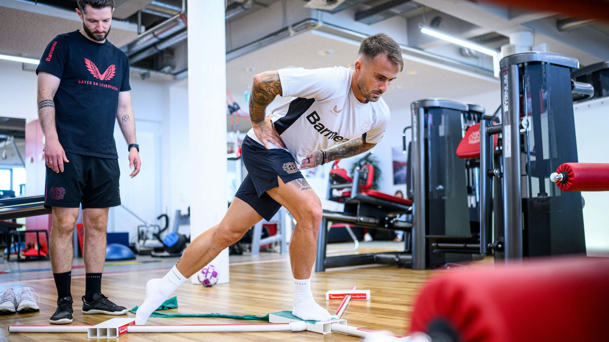 Bayer-Zugang Aleix Garcia bei der Leistungsdiagnostik in der ‚Werkstatt‘ der Bay-Arena.
