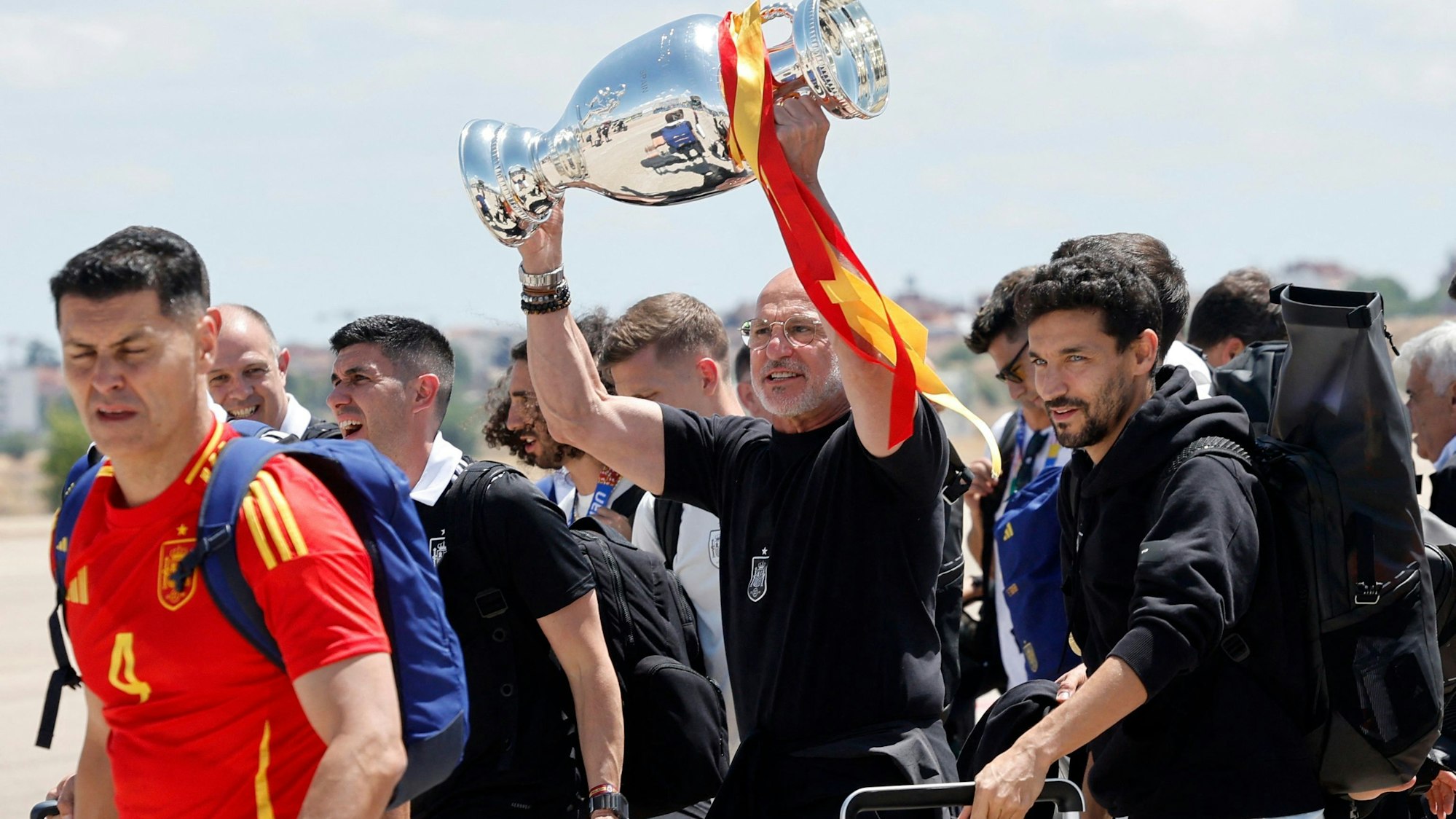 Das spanische Team ist von der EM in Deutschland in die Heimat zurückgekehrt.
