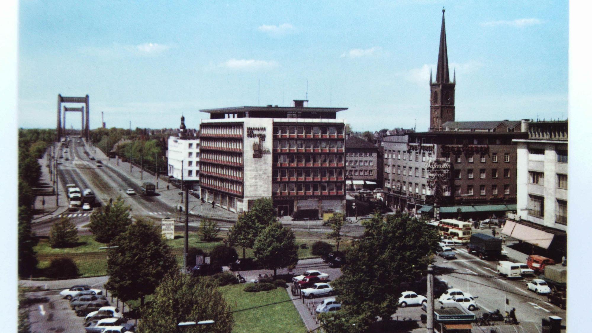 Luftaufnahme Wiener Platz um das Jahr 1966