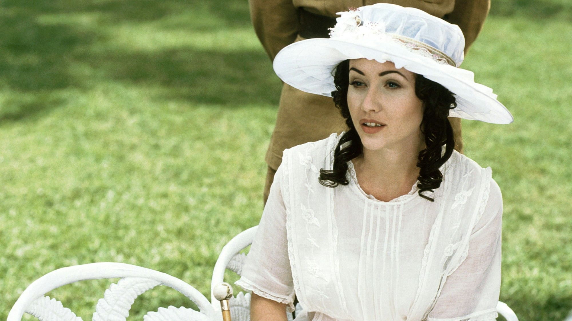 Shannen Doherty als Margaret Mitchell.