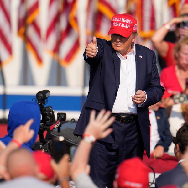 Der republikanische Präsidentschaftsbewerber und ehemalige US-Präsident Donald Trump kommt zu einer Wahlkampfveranstaltung in Butler, Pennsylvania.